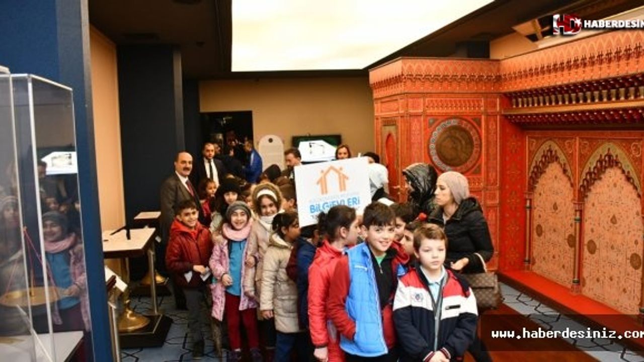 Prof. Dr. Fuat Sezgin Kabri Başında Anıldı