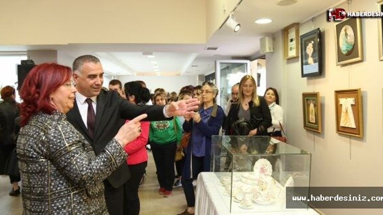 Porselen ve resim sanatının muhteşem buluşması Büyükçekmece’de gerçekleşti