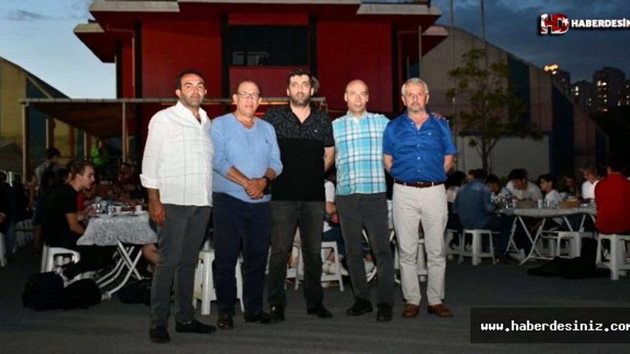 İdmanyurduspor Geleneksel İftar Yemeğini Gerçekleştirdi