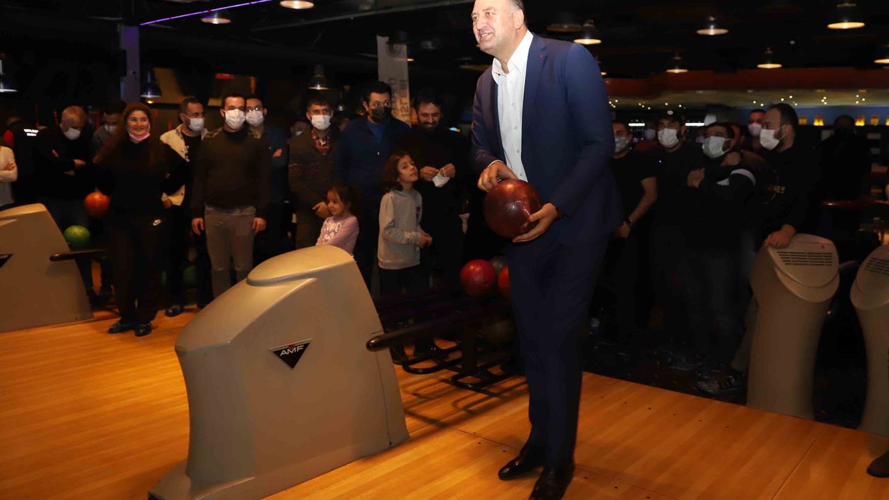 Kartal Belediyesi çalışanlarına moral turnuvası