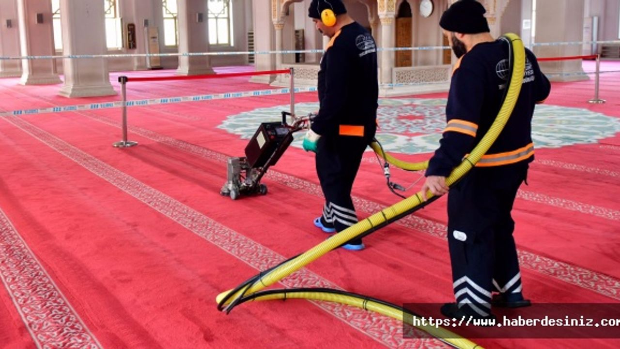 ESENYURT’TA CAMİLER RAMAZAN AYI’NA HAZIRLANIYOR