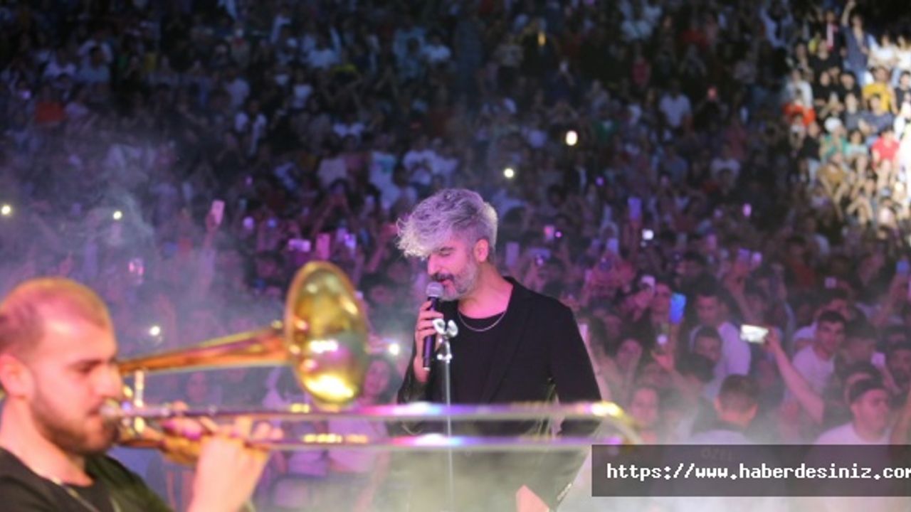 3. ULUSLARARASI ‘MASALİSTANBUL’ FESTİVALİ MANUŞ BABA KONSERİYLE SONA ERDİ