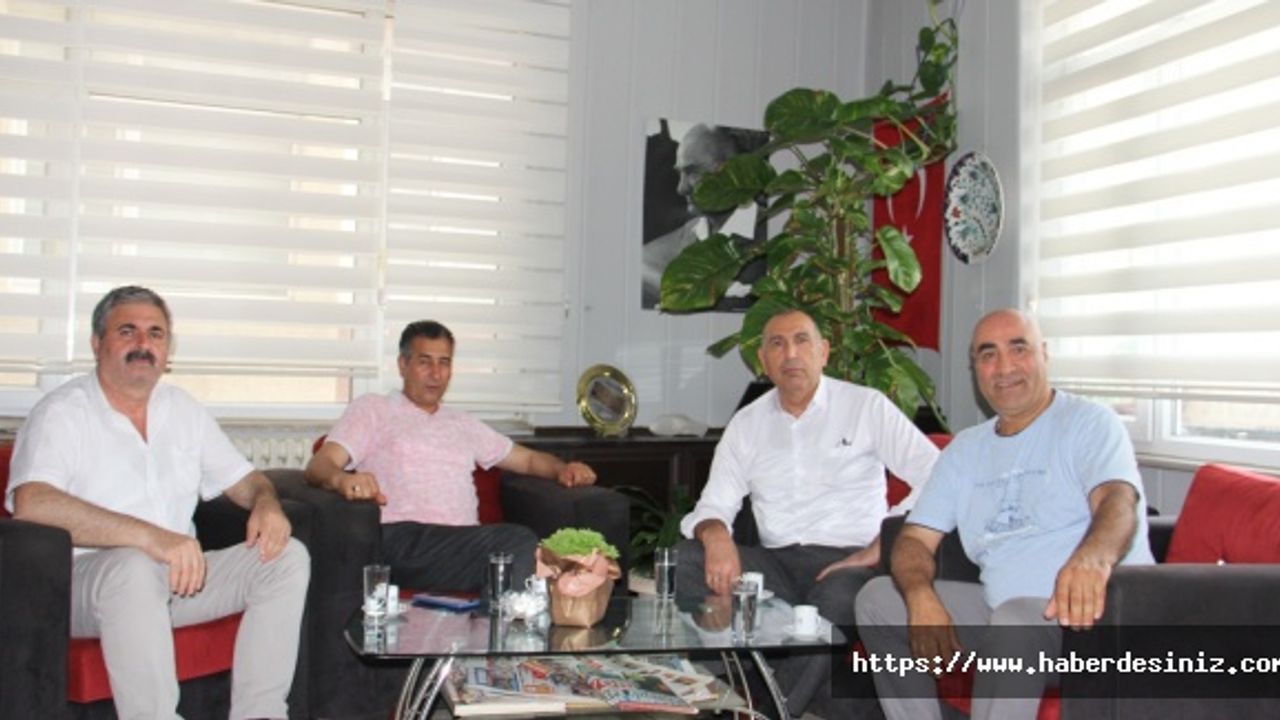 A. Hadi Akmugan; Kent Yaşam Gazetesine çok şey borçluyuz