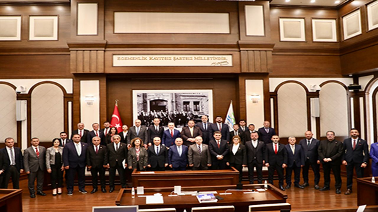 BÜYÜKÇEKMECE BELEDİYE MECLİSİ YENİ DÖNEMİN İLK TOPLANTISINI GERÇEKLEŞTİRDİ