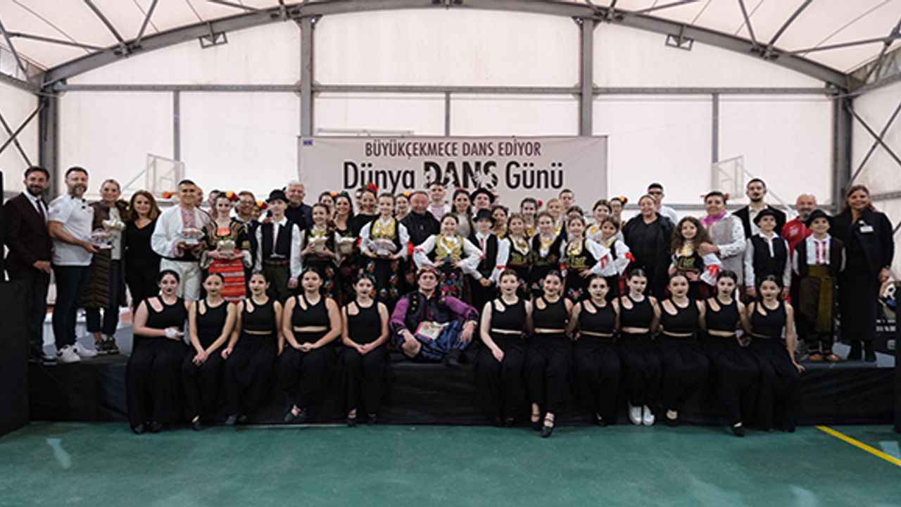 "Büyükçekmece'de Renkli Dans Gösterileri: Dünya Dans Günü Kutlamaları Büyük İlgi Gördü!"