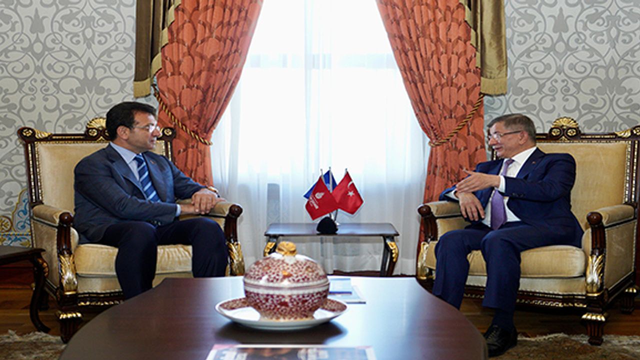 Davutoğlu, İmamoğlu'na Tebrik Ziyaretinde: ''Her zaman yanınızdayız"