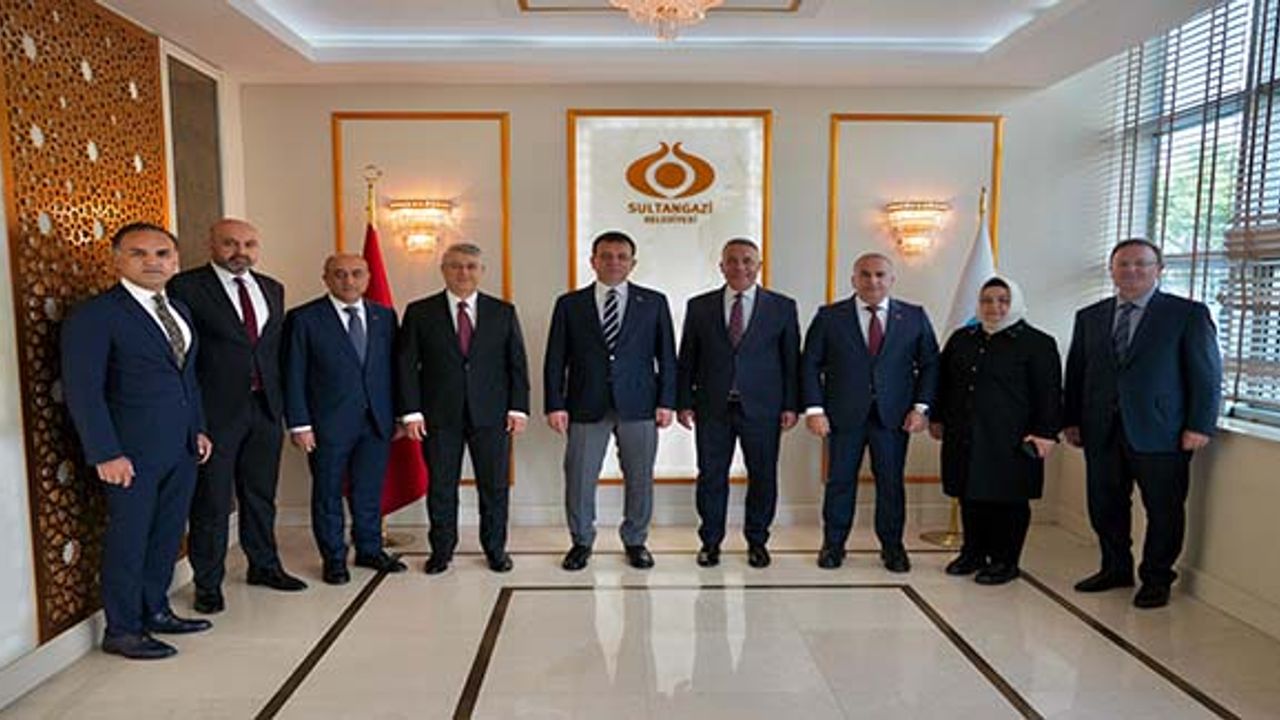 İmamoğlu, Sultangazi Belediye Başkanı Dursun'u Makamında Ziyaret Etti