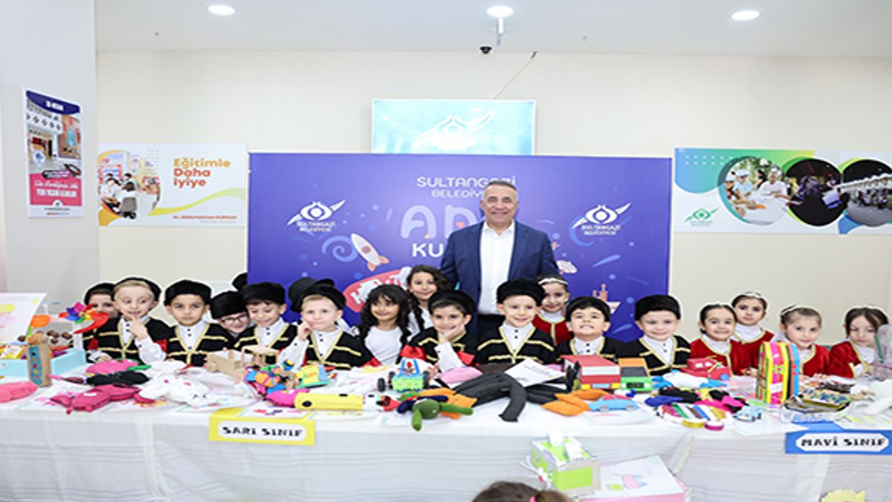 Sultangazi'de Miniklerin Gösterisi: Ana Kucağı Coşkusu!