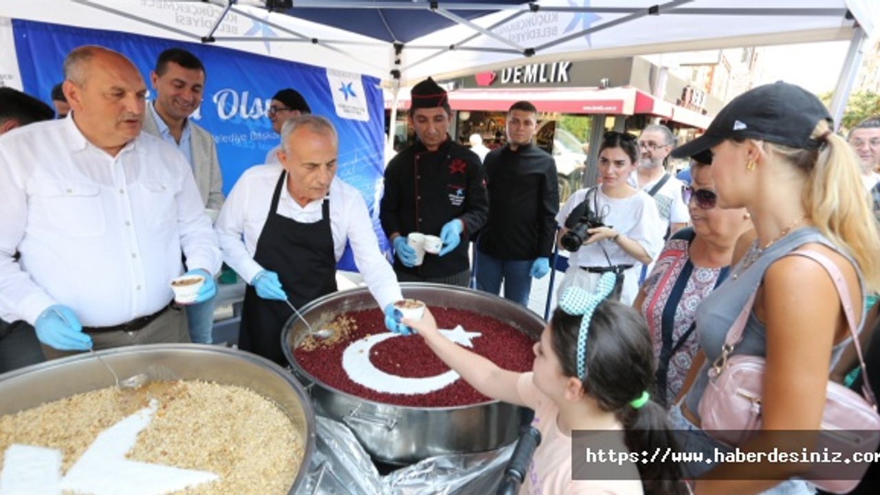 Küçükçekmece'de Muharrem Ayı Coşkusu: Binlerce Kişiye Aşure İkramı
