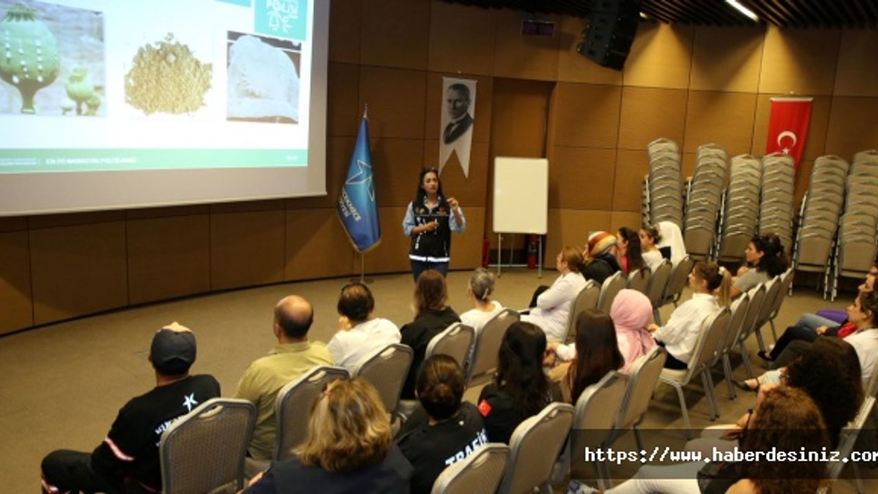‘En İyi Narkotik Polisi: Anne’ semineri düzenlendi