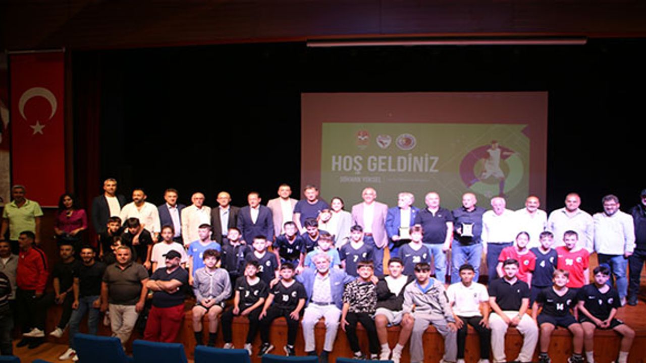 Kartal Belediyesi’nden Amatör Futbol Semineri