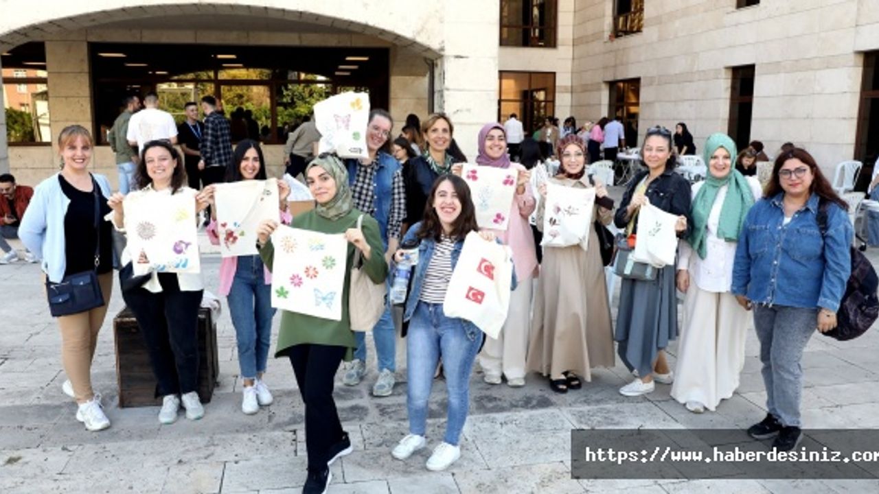 Dünya Kız Çocukları Günü’nde Eyüpsultan'da rengarenk atölye