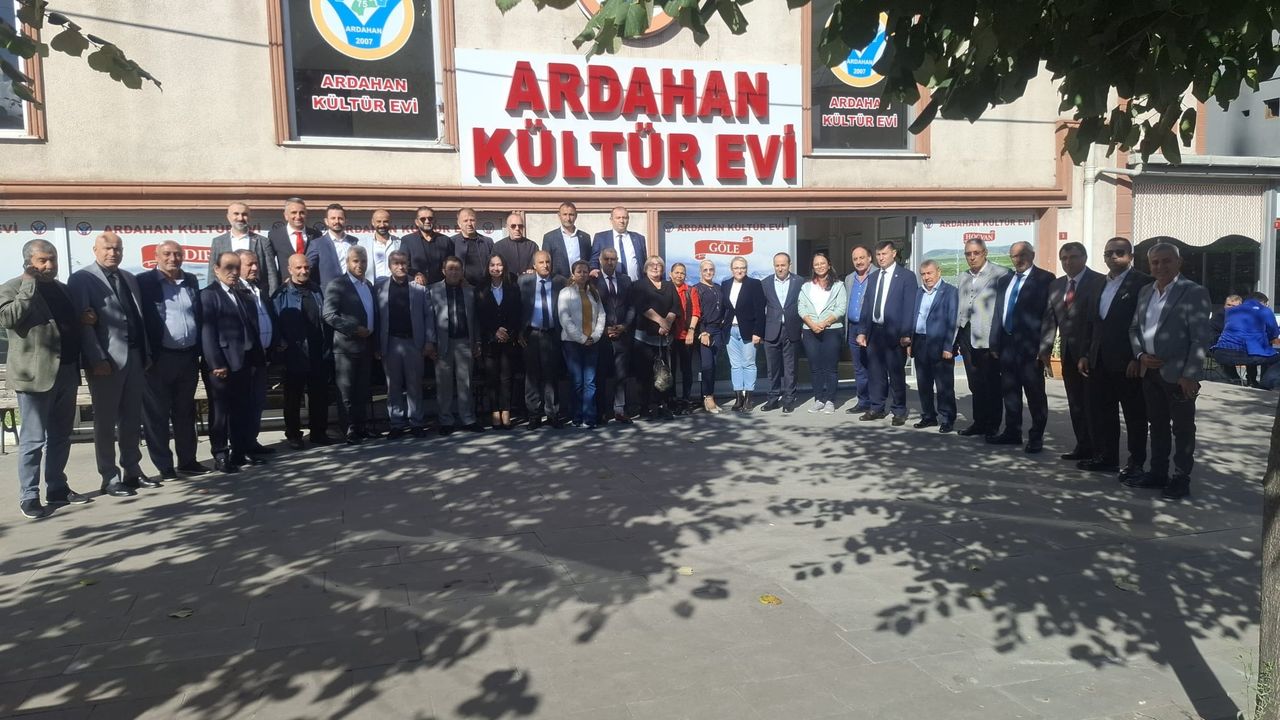 Esenyurtlu muhtarlar geleneksel kahvaltıda bir araya geldi