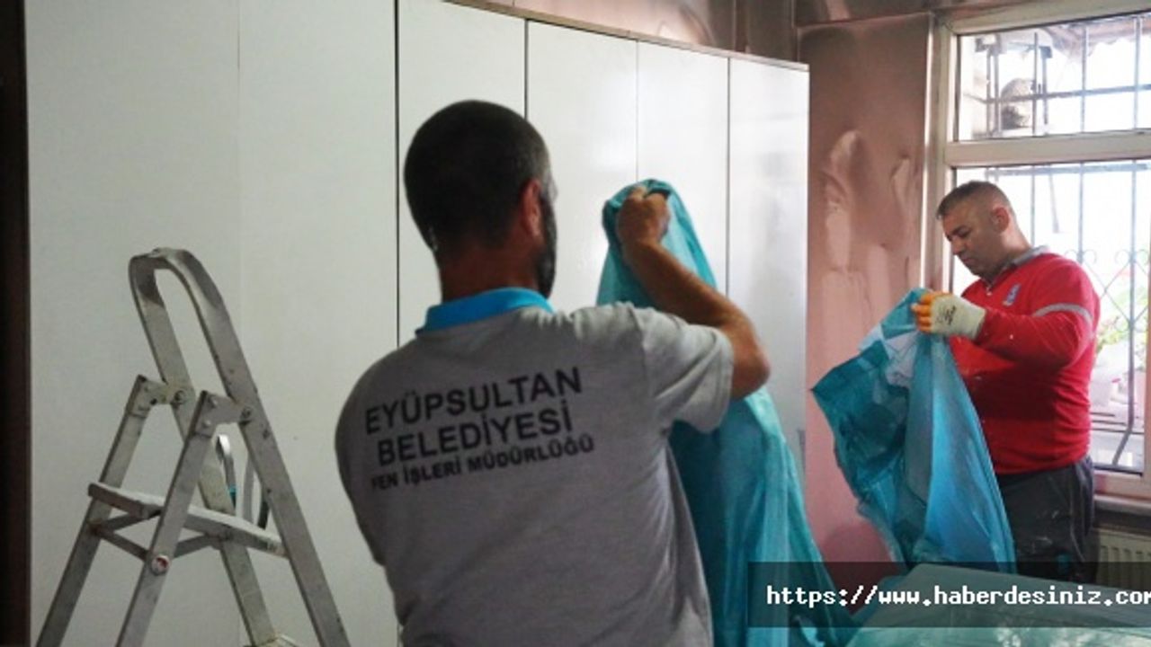 Yangın felaketi geçiren aileye destek çıktılar