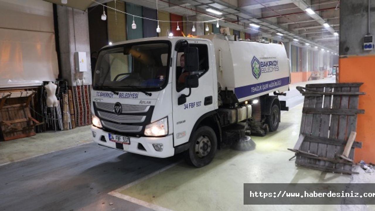 Bakırköylü vatandaşlar tertemiz alanlarda alışveriş yapıyor