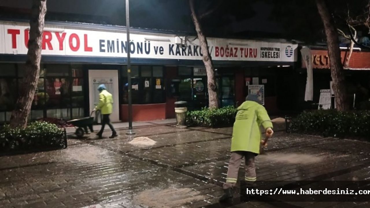 İBB'nin karla mücadele ekipleri sabaha kadar çalıştı