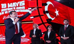 Maltepe'de 19 Mayıs Coşkusu: Fener Alayı ve Marşlarla Kutlandı