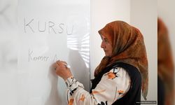 Gönüllü Öğretmenlerin Emeğiyle Okuma-Yazma Öğrenen Kadınlar