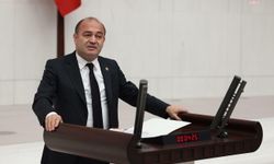 Özgür Karabat: Üniversite öğrencileri kayıt dışı işlerde çalışıyor