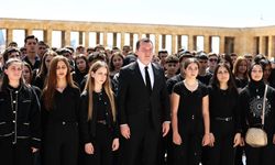 Balcıoğlu'ndan öğrencilerle Anıtkabir'e ziyaret
