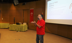 KÜÇÜKÇEKMECE'DE PERSONELE MOBBİNG EĞİTİMİ VERİLDİ