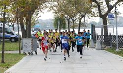 Küçükçekmece’de Cumhuriyet Coşkusu: Öğrenciler 29 Ekim İçin Koştu