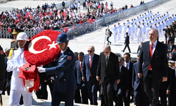 Anıtkabir'de Yine "Recep Tayyip Erdoğan" Sloganı