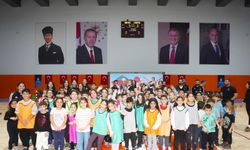 Ümraniye'de Ara Tatil Etkinliklerinde Yüzlerce Çocuk Bir Araya Geldi