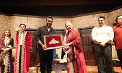 Bağcılar Belediyesi’nden Muhteşem Prömiyer: “Fatih’te Bir Konak” Ayakta Alkışlandı