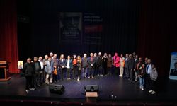 AVCILAR’DA SANAT SAHNEDEN SOKAĞA TAŞTI