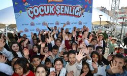 Küçükçekmece’de 23 Nisan Coşkusu İlçeye Yayıldı
