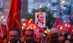 Kartal’da 19 Mayıs Coşkusu Meydanlara Taştı