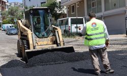 Maltepe'de Yol Yenileme Çalışmaları Sürüyor