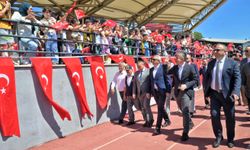 Esenyurt'ta Karne Coşkusu: Binlerce Çocuk Yaz Tatiline Şenlikle Merhaba Dedi