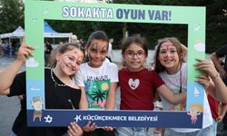 KÜÇÜKÇEKMECE'DE SOKAKLAR ÇOCUKLARIN NEŞESİYLE ŞENLENDİ