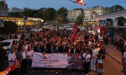 Avcılar’da Yer Gök Kırmızı-Beyaz Oldu!