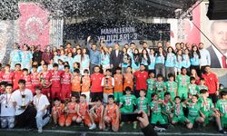BAĞCILAR’DA 2 BİN 547 ÖĞRENCİNİN YAZ SPORU HEYECANI FİNALLE SONA ERDİ