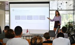 SMART TALKS'TA GELECEĞİN İLETİŞİMİ MASAYA YATIRILDI