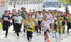 KÜÇÜKÇEKMECE’DE CUMHURİYET İÇİN KOŞTULAR