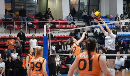 Kadınlar, Voleybol Sahasında Eşitlik İçin Bir Araya Geldi