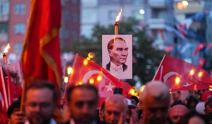 Kartal’da 19 Mayıs Coşkusu Meydanlara Taştı