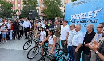 BAHÇELİEVLER’DE 100 ÇOCUK DAHA BİSİKLETİNE KAVUŞTU