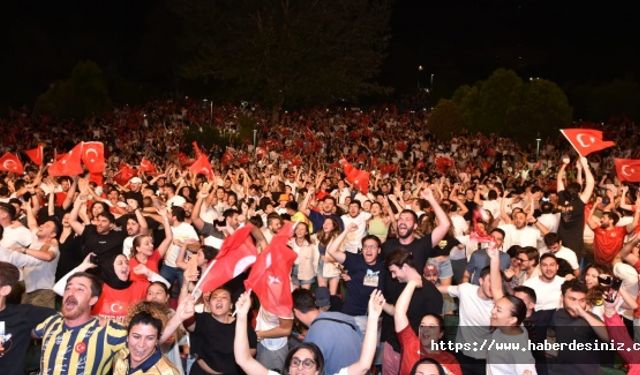 Cüneyt Arkın Sanatçılar Parkı'nda Euro 2024 Coşkusu