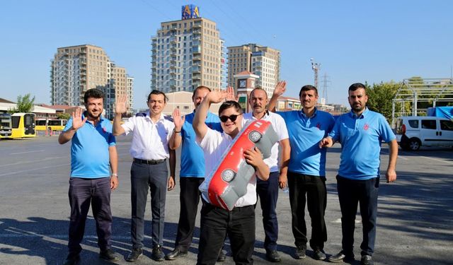 Kayıp Down Sendromlu Genç, İETT Kaptanının Duyarlılığıyla Ailesine Kavuştu