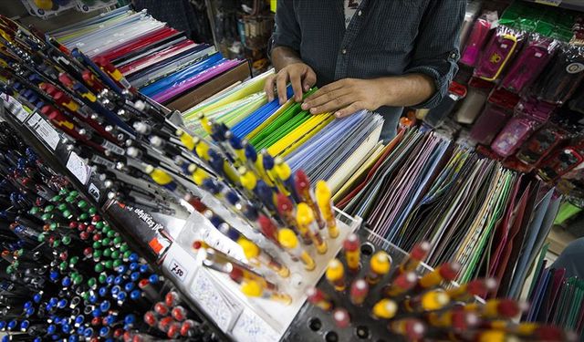 Velilerden İsyan: Maaşın Yarısı Okula Gidiyor