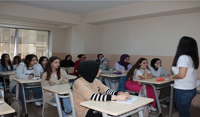 Mihmandar Akademi Başarıya Doymuyor: 158 Öğrenci Üniversiteli Oldu