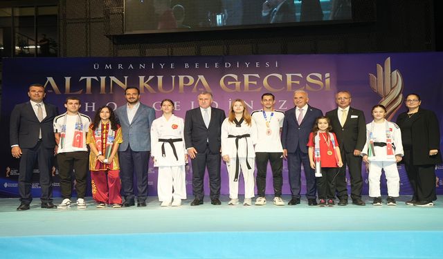 ÜMRANİYE’DE ALTIN KUPA TÖRENİ