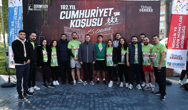 Çekmeköy'de Cumhuriyet Coşkusu: 102. Yıl Koşusu Büyük Bir Heyecanla Gerçekleşti