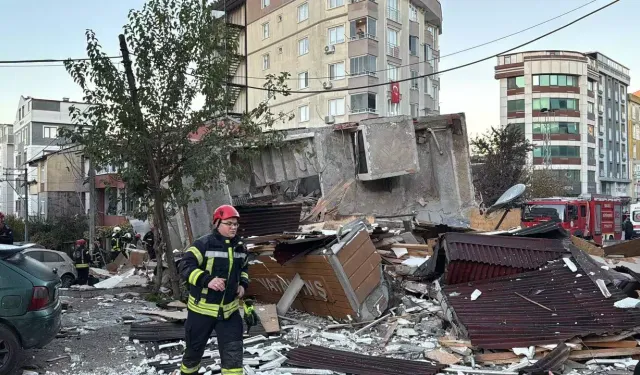 Gebze'de 5 Katlı Bina Çöktü: İçeride 5 Kişilik Aile Kaldı