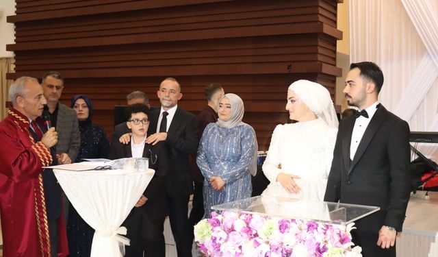 Başkan Çebi, Muhtar Keskin'in Oğlunun Nikahını Kıydı